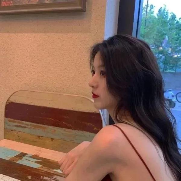 美丽背后